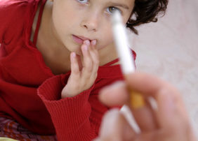 Tabagisme passif : enfants plus agressifs