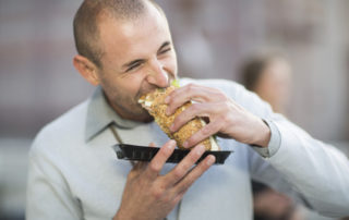 Déjeuner hors du bureau favorise la créativité